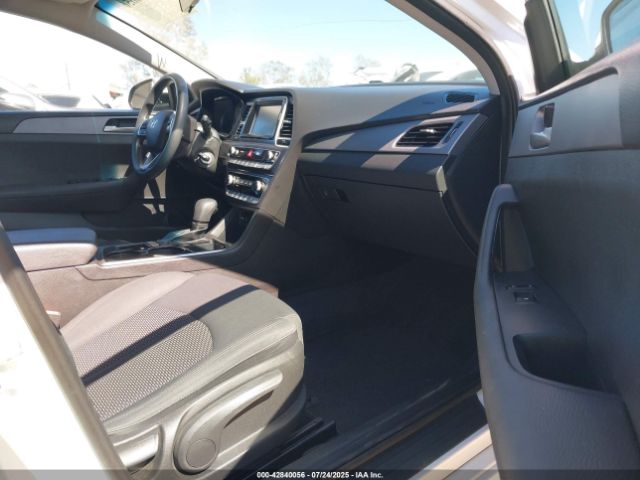 2019 HYUNDAI SONATA 5NPE24AF9KH797705 Photo 4