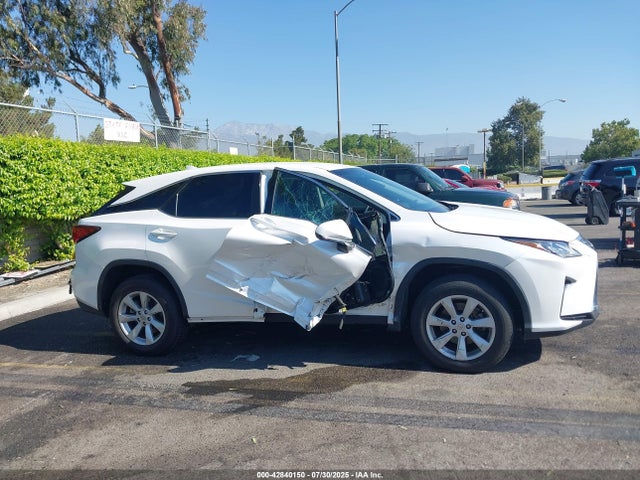 Lexus 2017 2017 2T2ZZMCA7HC039612 Image 13