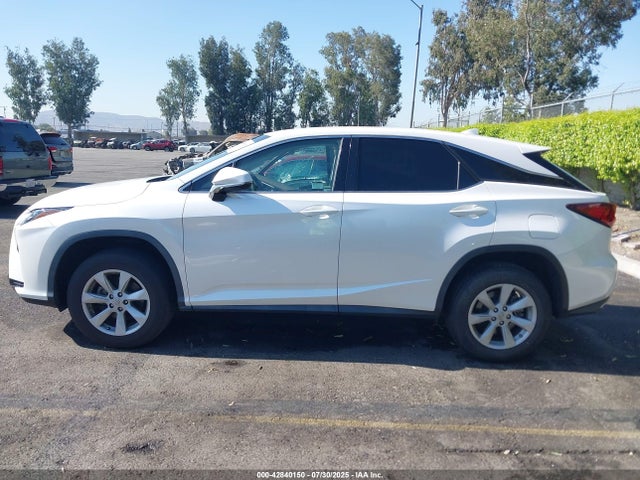Lexus 2017 2017 2T2ZZMCA7HC039612 Image 14