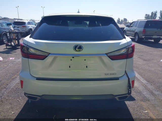 Lexus 2017 2017 2T2ZZMCA7HC039612 Image 16