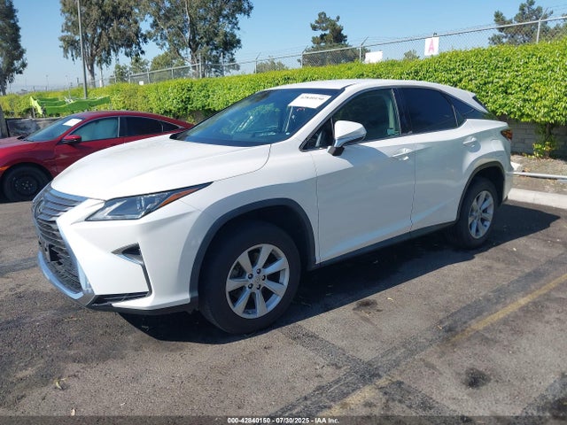 Lexus 2017 2017 2T2ZZMCA7HC039612 Image 2