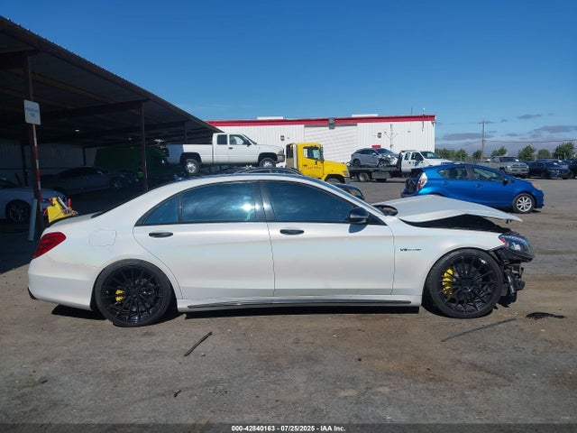 Mercedes-Benz 2015 2015 WDDUG8CB5FA073270 Image 14
