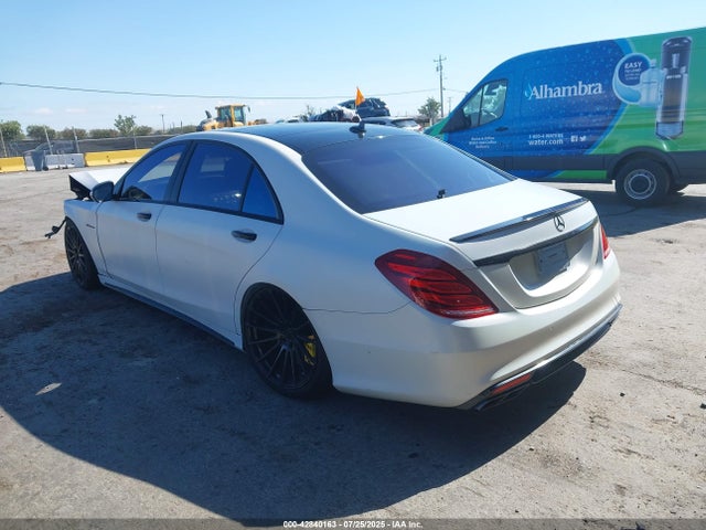 Mercedes-Benz 2015 2015 WDDUG8CB5FA073270 Image 3
