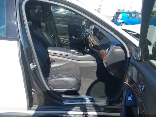 Mercedes-Benz 2015 2015 WDDUG8CB5FA073270 Image 5