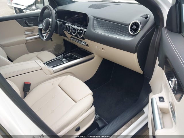 W1N4N4HB5SJ710324 Mercedes-Benz m260