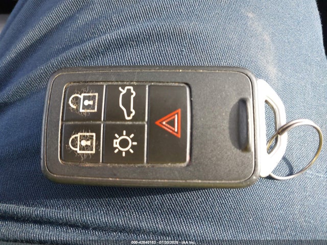 Volvo b4204t11 2015 YV140MFM1F2351459 Image 11