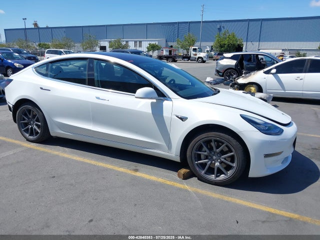 2018 TESLA MODEL 3 5YJ3E1EA6JF017183 Photo 0