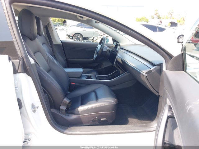 2018 TESLA MODEL 3 5YJ3E1EA6JF017183 Photo 4