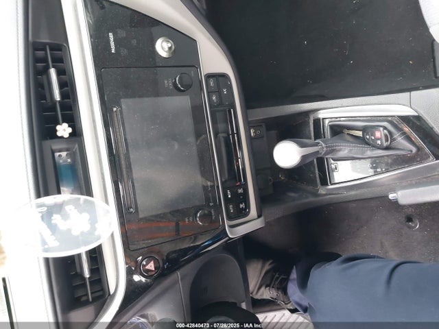 Toyota 2zr-fe 2017 5YFBURHE1HP649888 Image 11