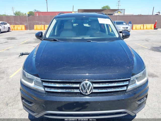 3VV3B7AX0KM142619 Volkswagen 2019
