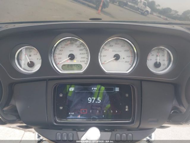 2020 HARLEY-DAVIDSON FLHX 1HD1KBC11LB602010 Photo 6