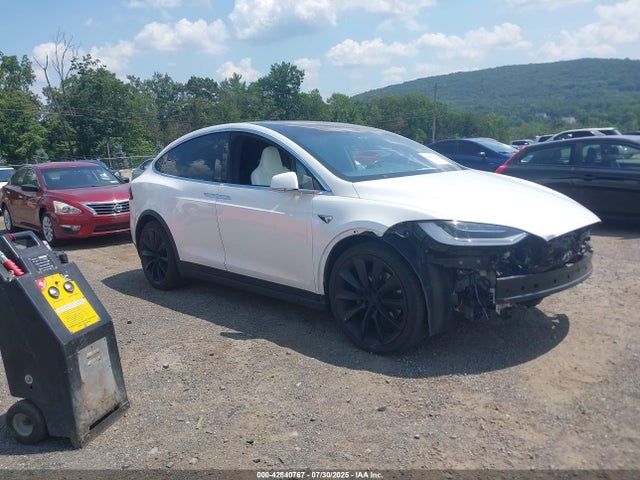 2018 TESLA MODEL X 5YJXCBE26JF112770 Photo 0