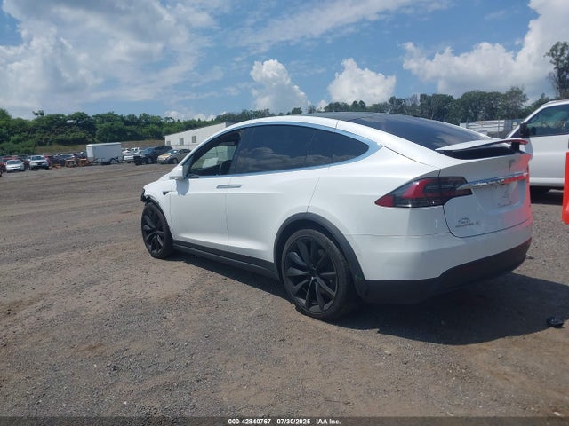 2018 TESLA MODEL X 5YJXCBE26JF112770 Photo 2