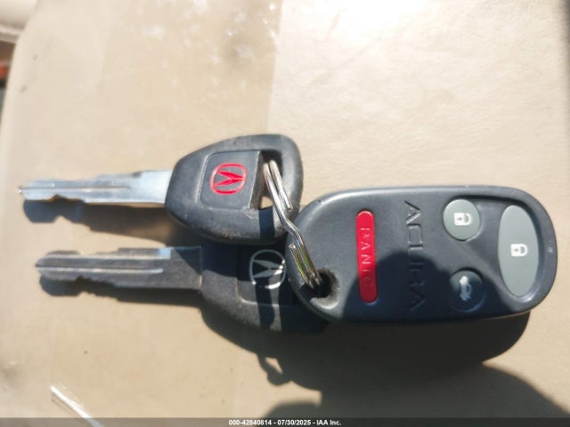 42840814 :رقم المزاد ، 19UUA5667YA007204 vin ، 2000 Acura Tl 3.2 مزاد بيع