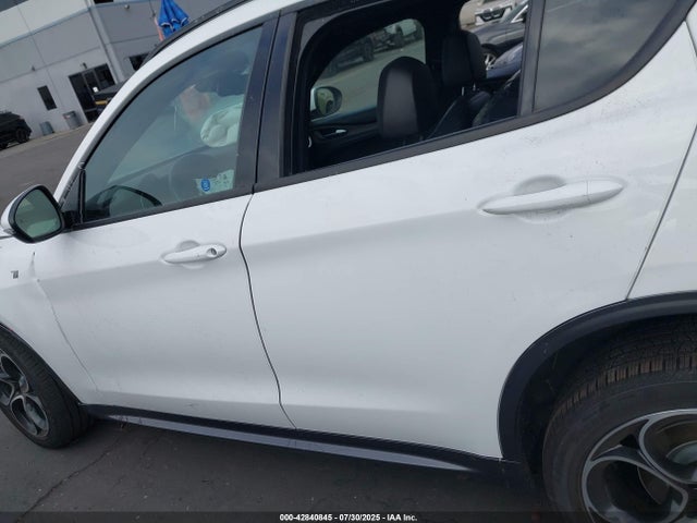 Alfa Romeo Stelvio 2022 ZASPAKBNXN7D32081 Image 14