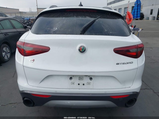 Alfa Romeo Stelvio 2022 ZASPAKBNXN7D32081 Image 16