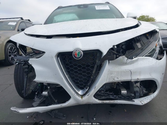 Alfa Romeo Stelvio 2022 ZASPAKBNXN7D32081 Image 19