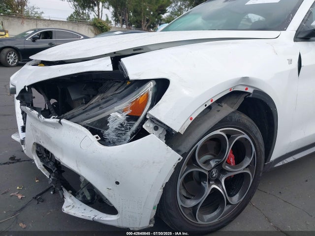 Alfa Romeo Stelvio 2022 ZASPAKBNXN7D32081 Image 20