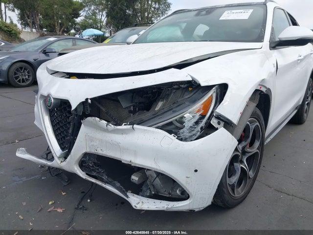 Alfa Romeo Stelvio 2022 ZASPAKBNXN7D32081 Image 6