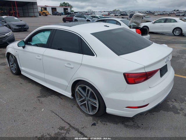 2018 AUDI A3 WAUJ8GFF8J1040658 Photo 2