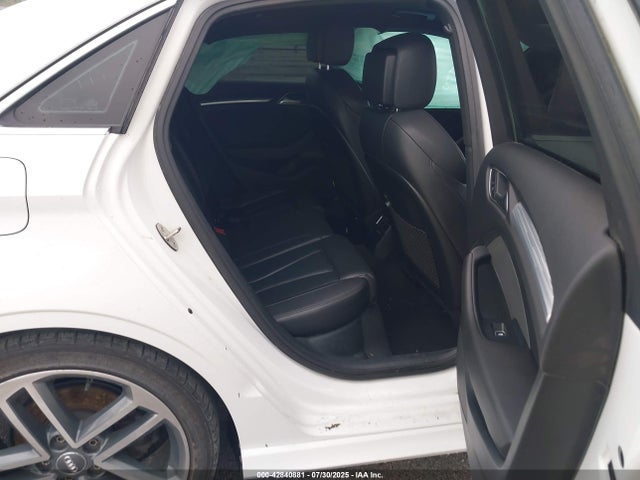 2018 AUDI A3 WAUJ8GFF8J1040658 Photo 7