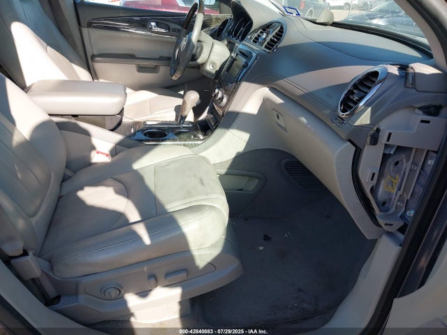 5GAKVBKD0EJ317592 Buick llt