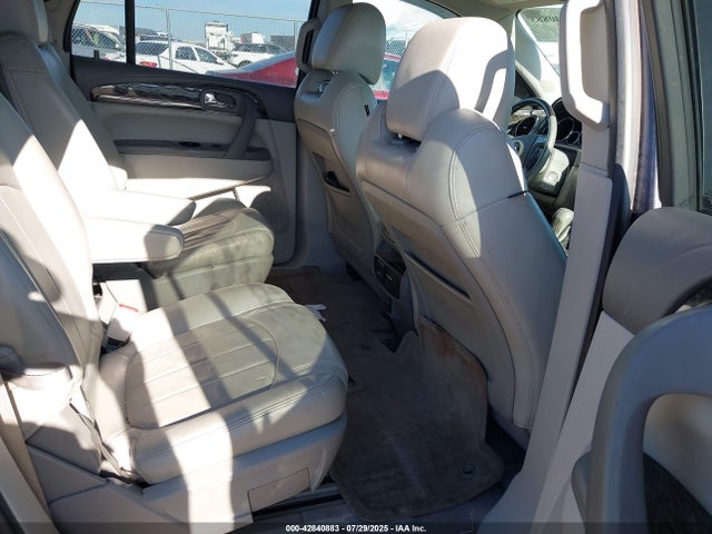 5GAKVBKD0EJ317592 Buick llt