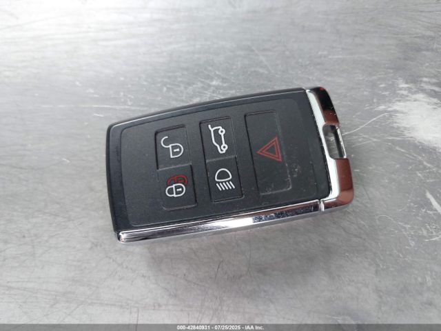 2025 JAGUAR F-PACE SADCT2EXXSA748908 Photo 10