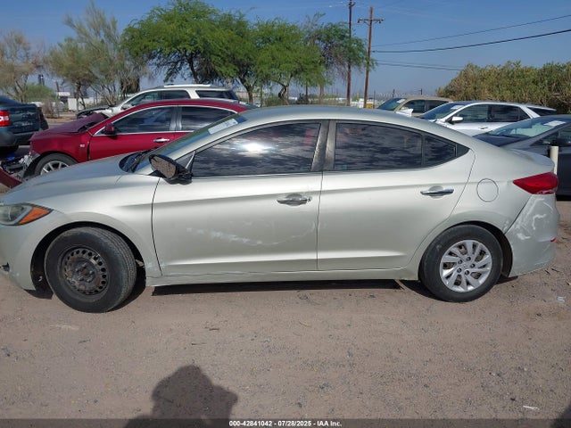 5NPD74LF7HH189703 Hyundai 2017