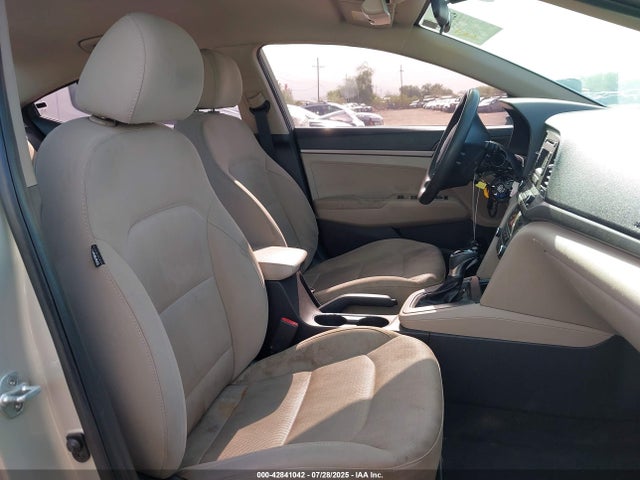 5NPD74LF7HH189703 Hyundai 2017
