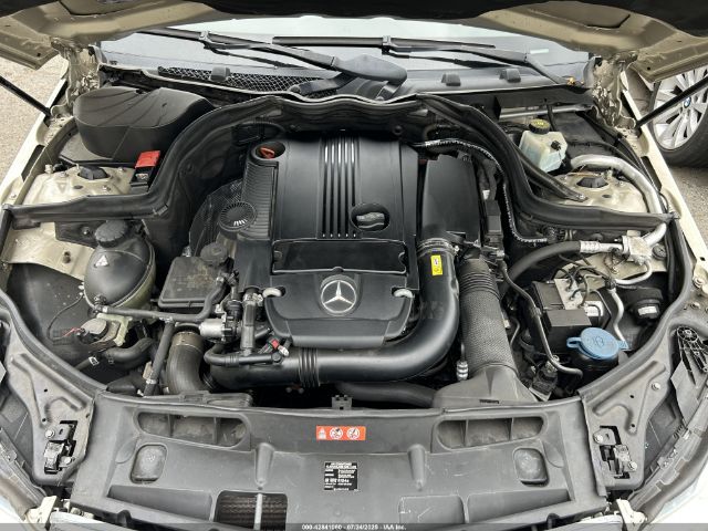 2012 MERCEDES-BENZ C 250 WDDGF4HB5CR221657 Photo 9