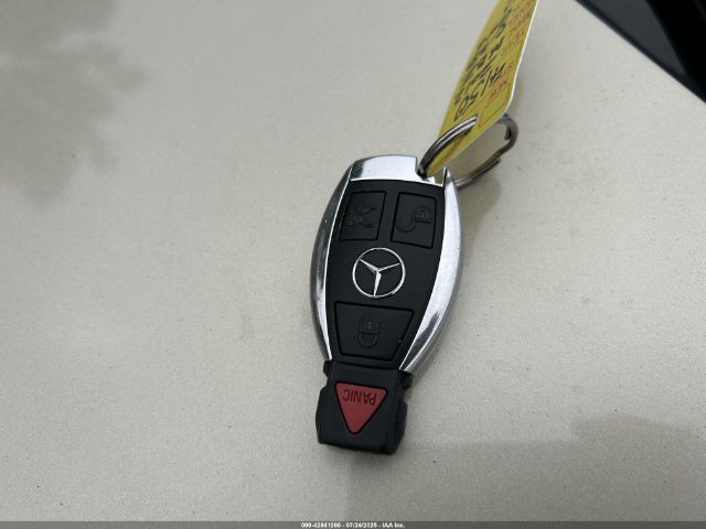 2012 MERCEDES-BENZ C 250 WDDGF4HB5CR221657 Photo 10