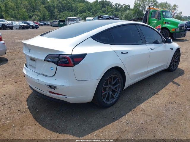 2022 TESLA MODEL 3 5YJ3E1EA9NF122211 Photo 3
