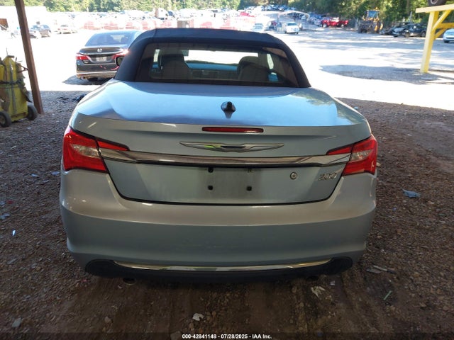 Chrysler 200 2014 1C3BCBEG6EN131353 Image 16