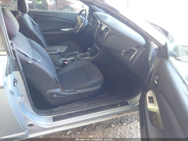 Chrysler 200 2014 1C3BCBEG6EN131353 Image 5