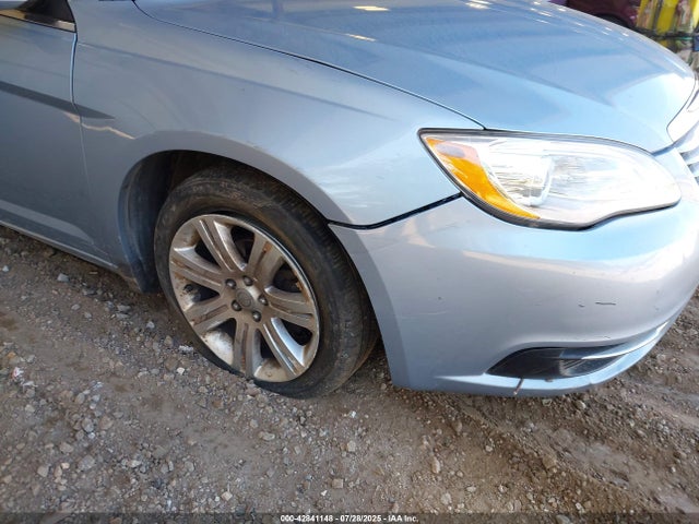 Chrysler 200 2014 1C3BCBEG6EN131353 Image 6
