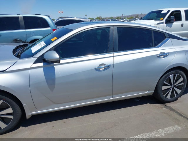 Nissan 2021 2021 1N4BL4DV0MN384535 Image 15