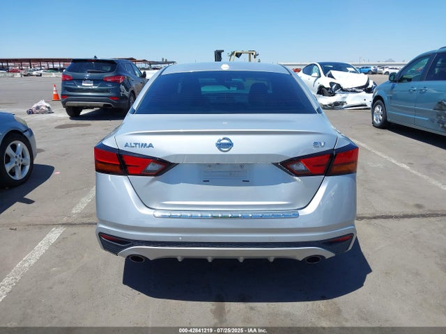 Nissan 2021 2021 1N4BL4DV0MN384535 Image 17