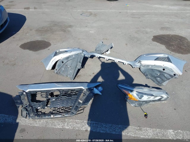 Nissan 2021 2021 1N4BL4DV0MN384535 Image 12