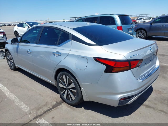 Nissan 2021 2021 1N4BL4DV0MN384535 Image 3