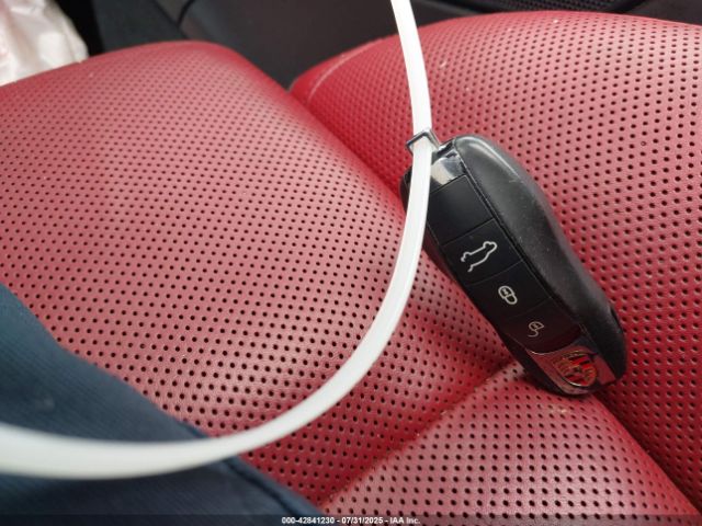 2018 PORSCHE MACAN WP1AG2A52JLB64354 Photo 10