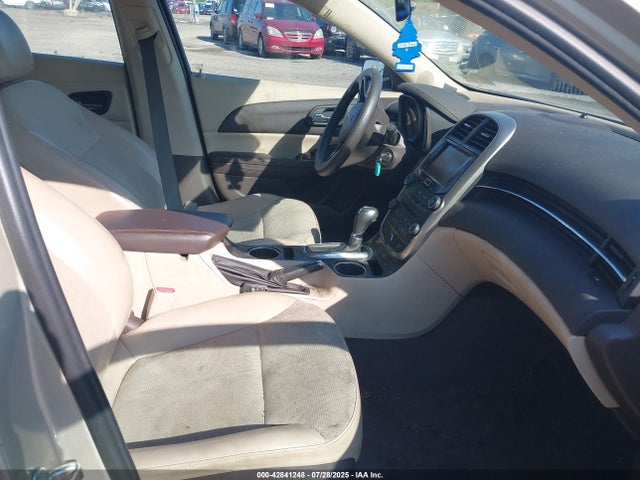 Chevrolet lkw 2015 1G11C5SL6FF214604 Image 5