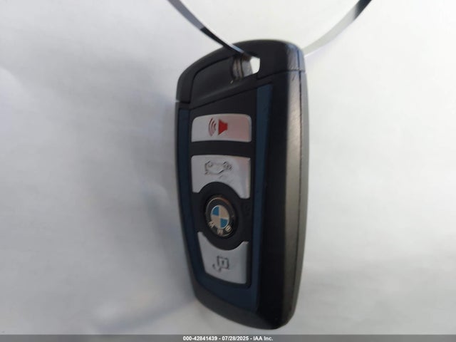 WBA8B3G58GNT92865 BMW 2016