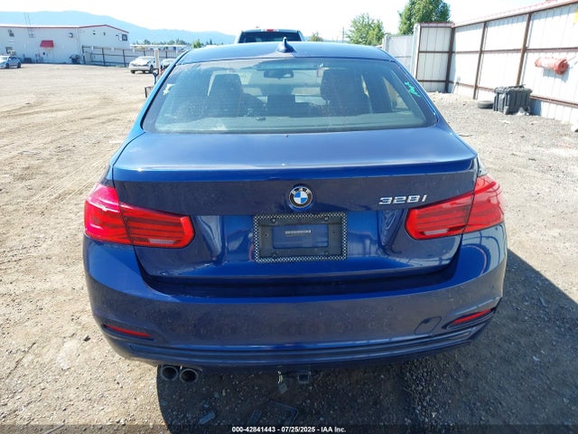 WBA8E9G59GNT82324 BMW 2016