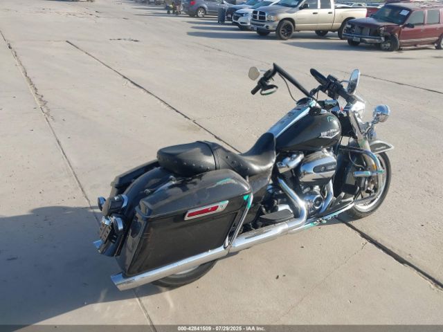 2019 HARLEY-DAVIDSON FLHR 1HD1FBC11KB655471 Photo 3