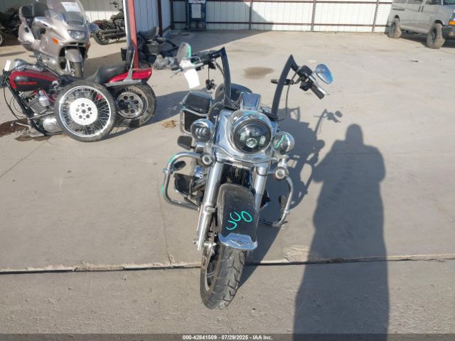 2019 HARLEY-DAVIDSON FLHR 1HD1FBC11KB655471 Photo 4