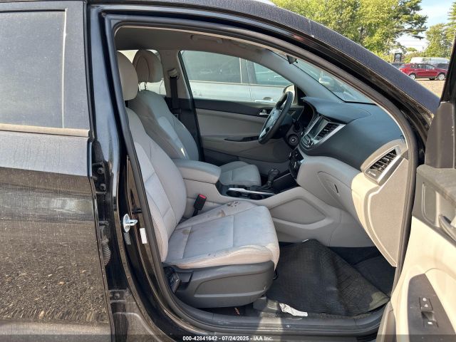 2018 HYUNDAI TUCSON KM8J3CA46JU752886 Photo 4