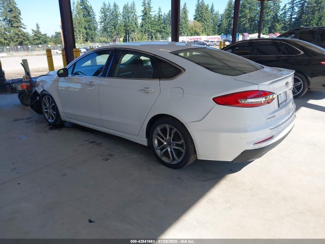 Ford 2019 2019 3FA6P0RU2KR182174 Image 3