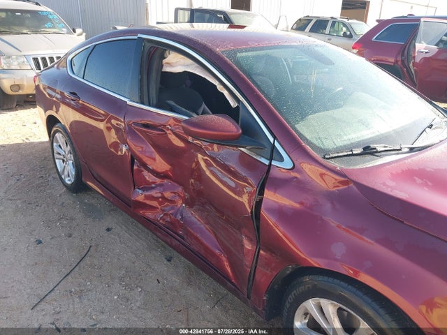 1C3CCCAB5FN635379 Chrysler 200