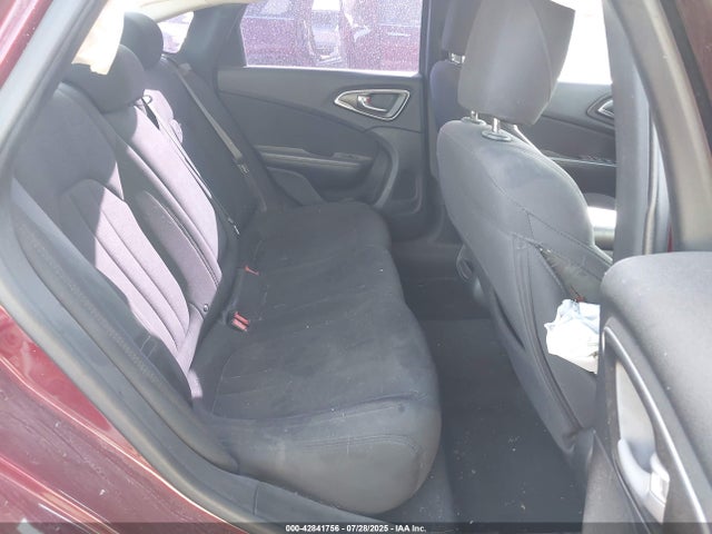 1C3CCCAB5FN635379 Chrysler 200